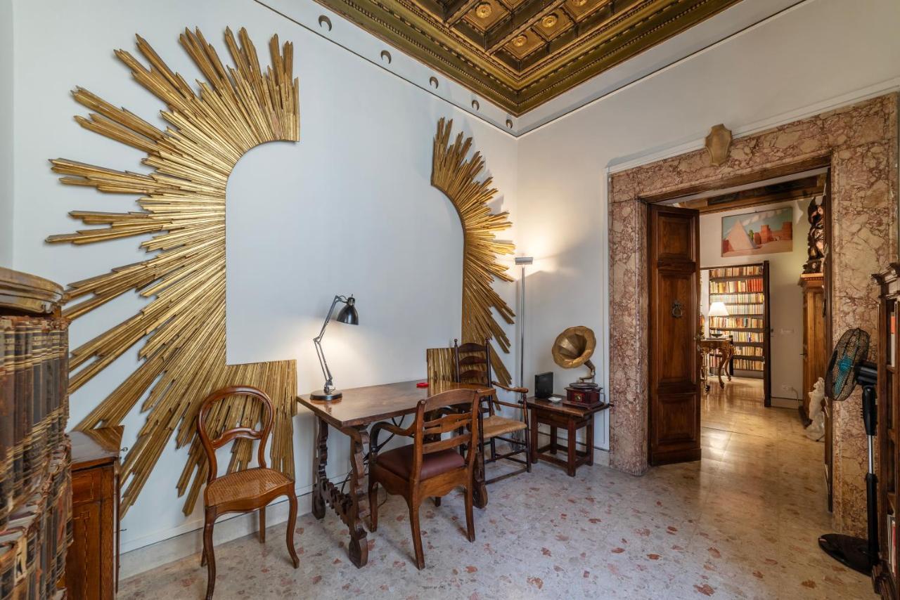 Pantheon Apartment - L'Angolo Nascosto Dei Quadri روما المظهر الخارجي الصورة