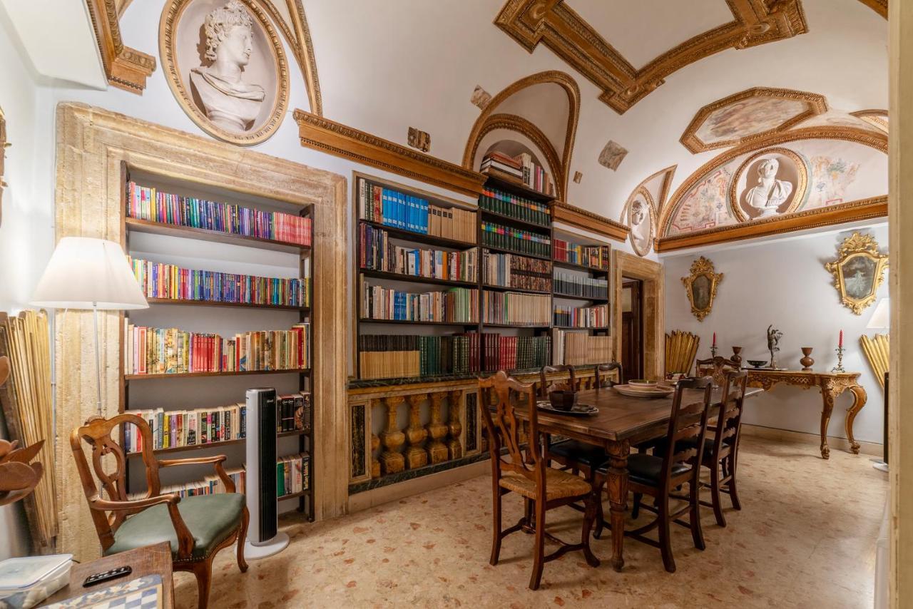 Pantheon Apartment - L'Angolo Nascosto Dei Quadri روما المظهر الخارجي الصورة